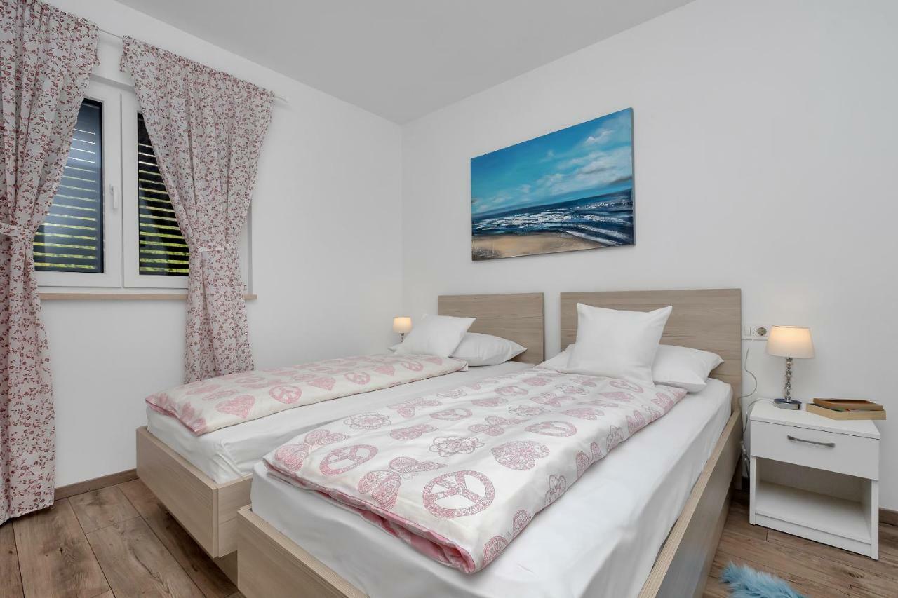Apartment Amari Seaview มาคาร์สกา ภายนอก รูปภาพ